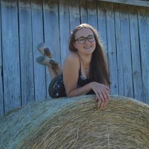 Meet your Posher, Emma